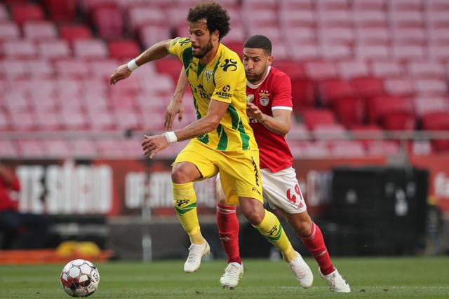 皮特森48分新疆取4连胜 林庭谦16分天津3连败